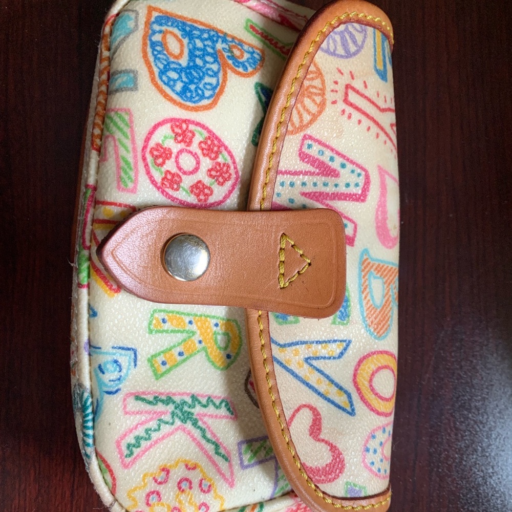 Dooney&Bourke pouch